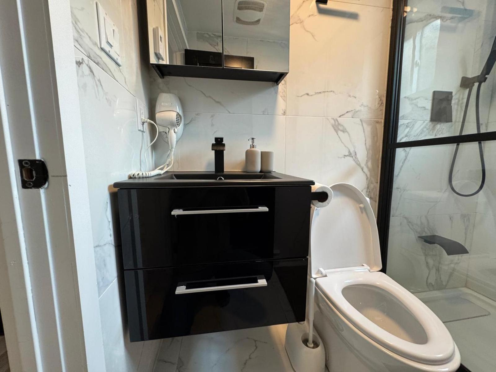 Ndg Dreams! New & Modern 3br Easy Life * Montreal